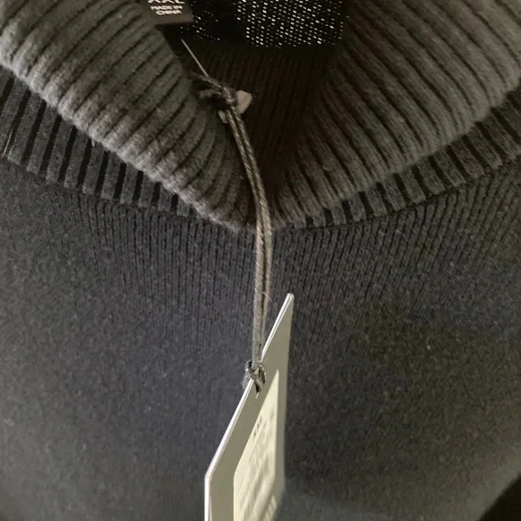 Long, puffy sleeve dress - Picture 4 of 8